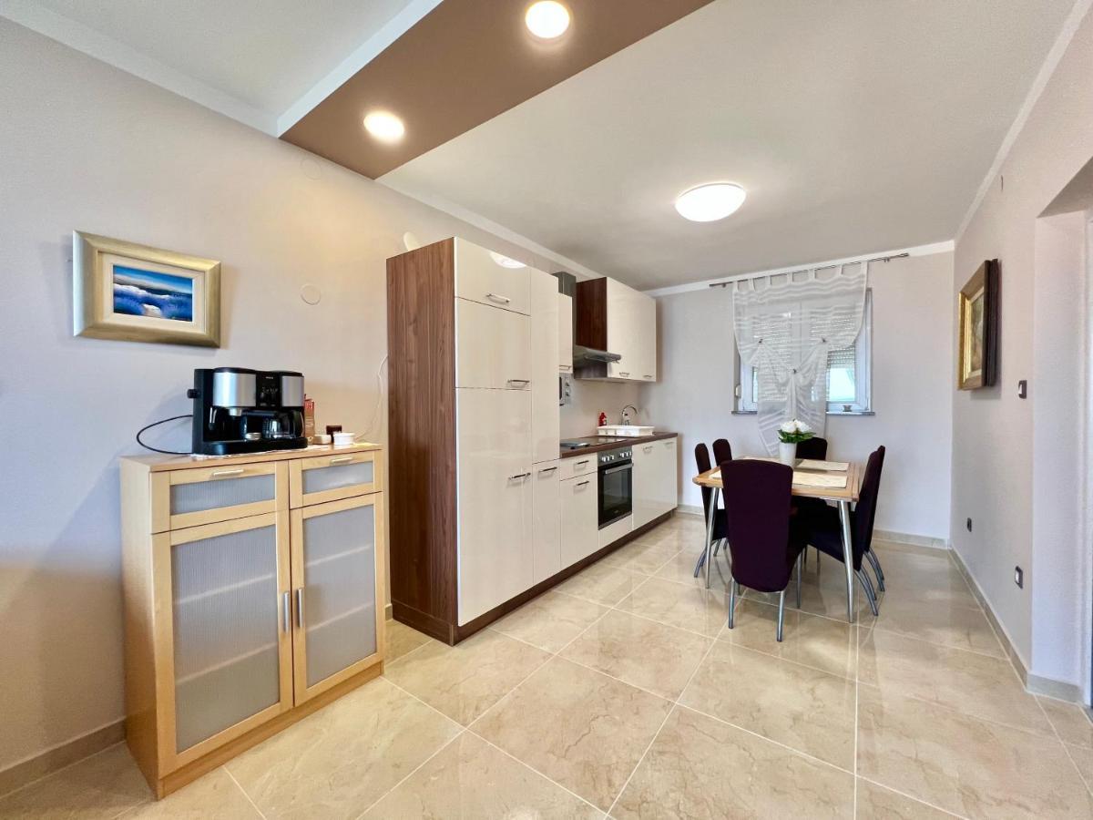 דראמליי Apartmani Jasminka מראה חיצוני תמונה