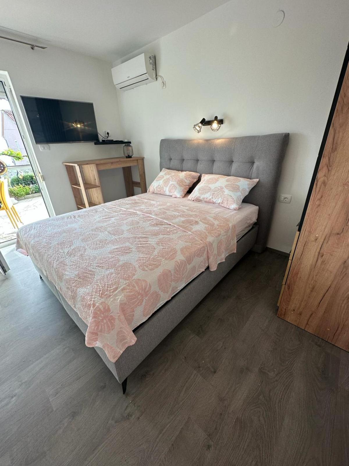 דראמליי Apartmani Jasminka מראה חיצוני תמונה
