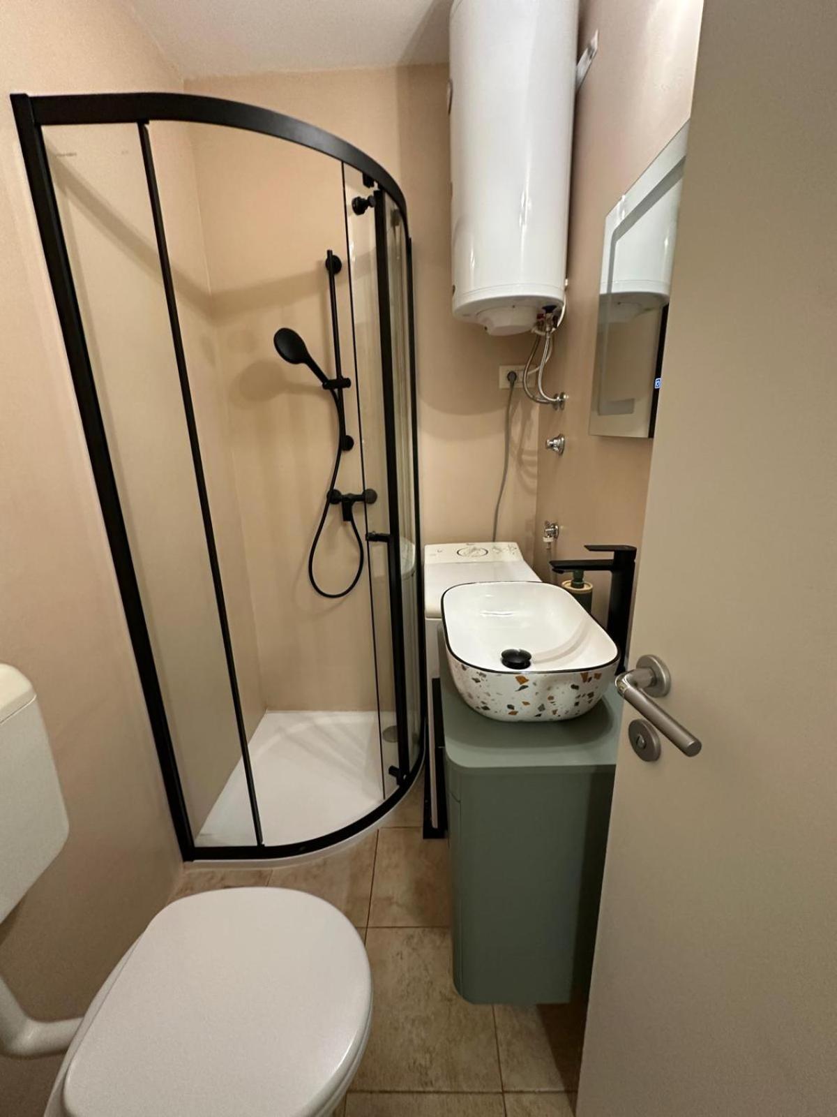 דראמליי Apartmani Jasminka מראה חיצוני תמונה